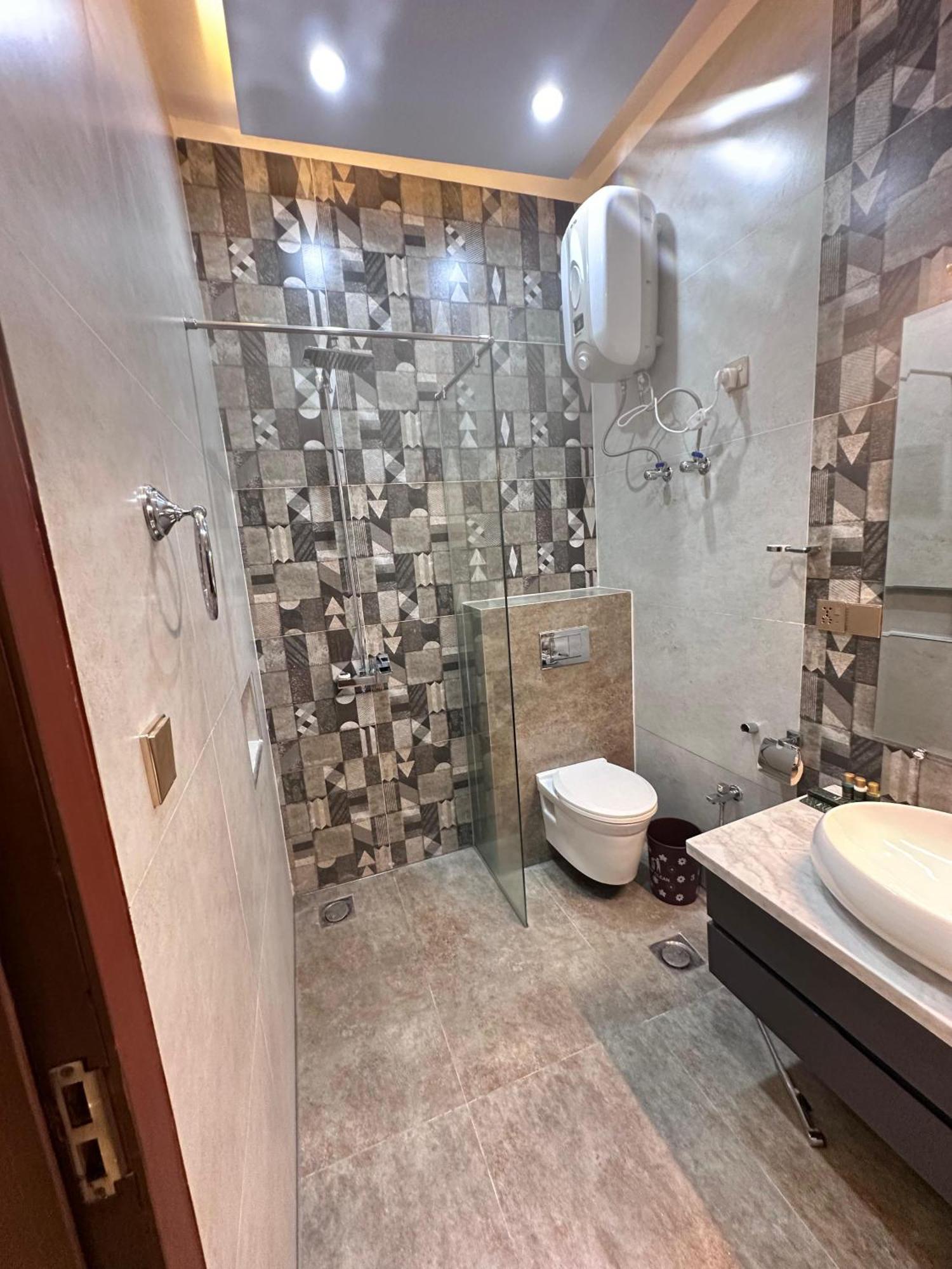 Pavilion Suites - Premium Aparthotel In Bahria Town Rawalpindi Esterno foto