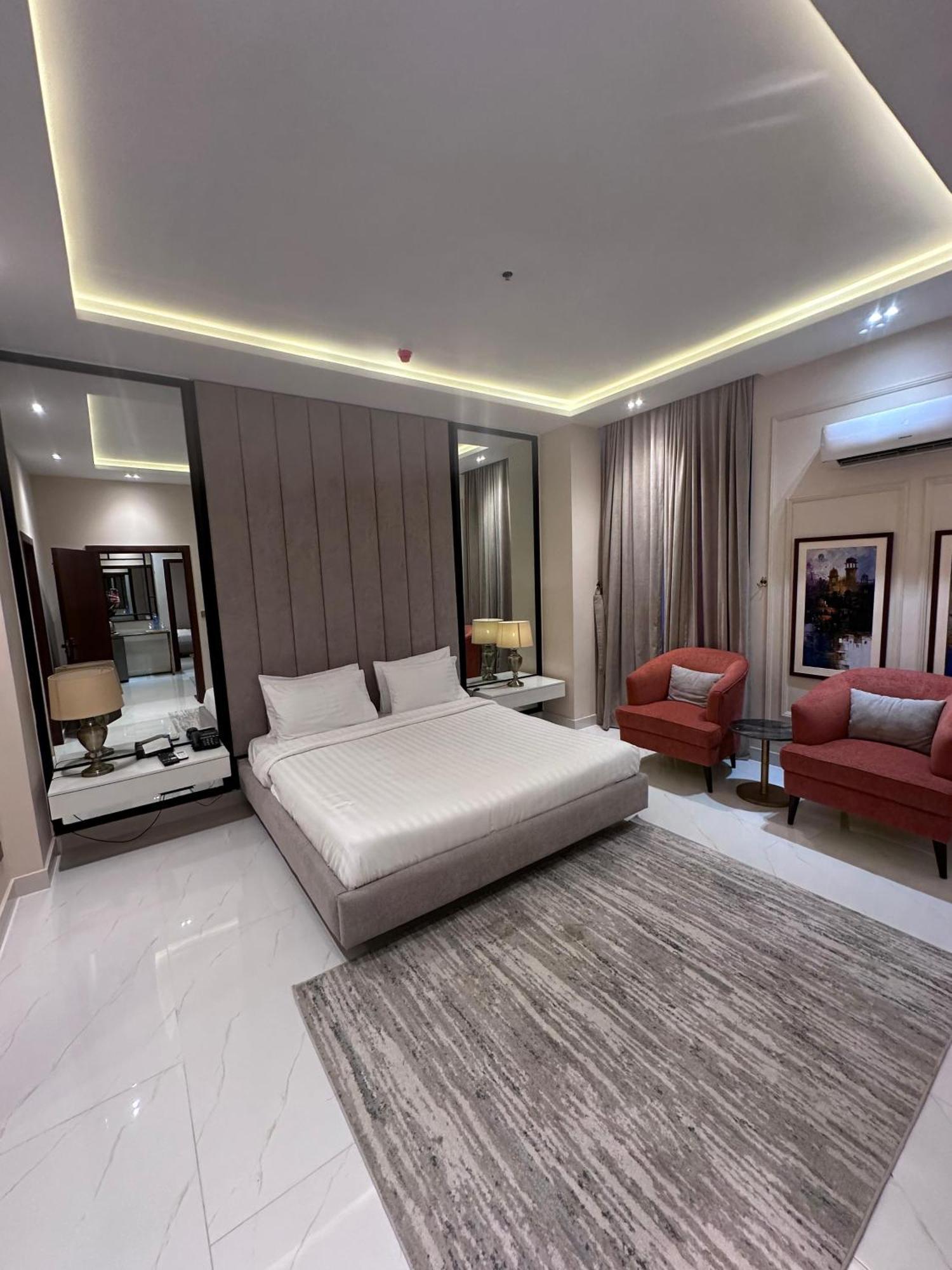 Pavilion Suites - Premium Aparthotel In Bahria Town Rawalpindi Esterno foto