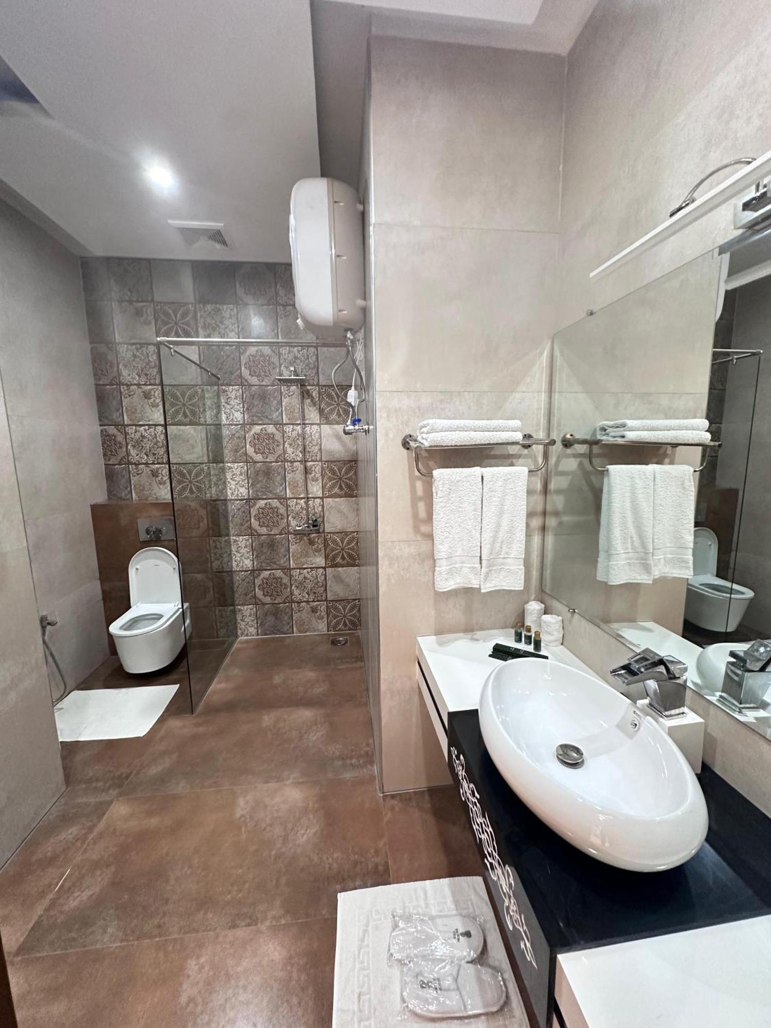Pavilion Suites - Premium Aparthotel In Bahria Town Rawalpindi Esterno foto