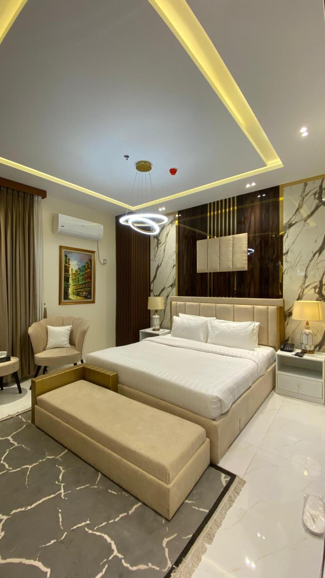 Pavilion Suites - Premium Aparthotel In Bahria Town Rawalpindi Esterno foto