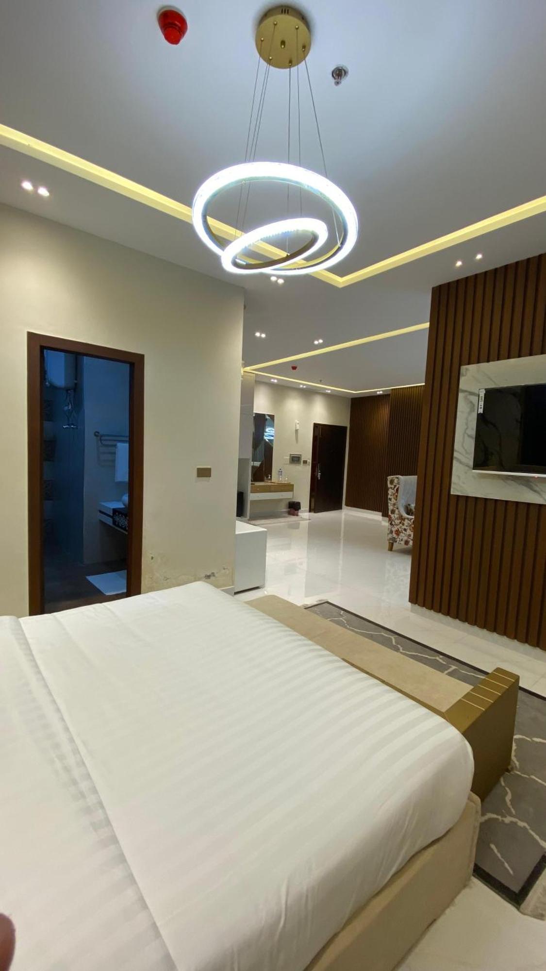 Pavilion Suites - Premium Aparthotel In Bahria Town Rawalpindi Esterno foto